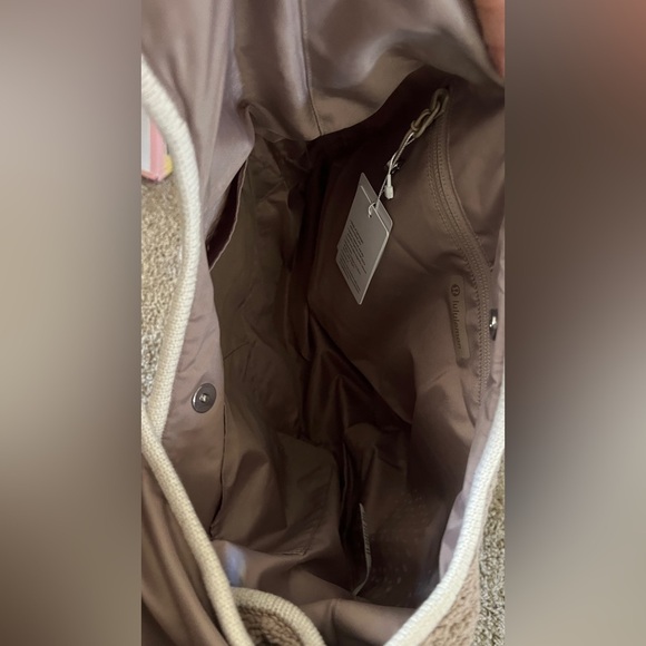 Lululemon Cotton Crochet Shoulder Bag Nutmeg/Light Ivory SOLD OUT COLOR 7L - Picture 11 of 13